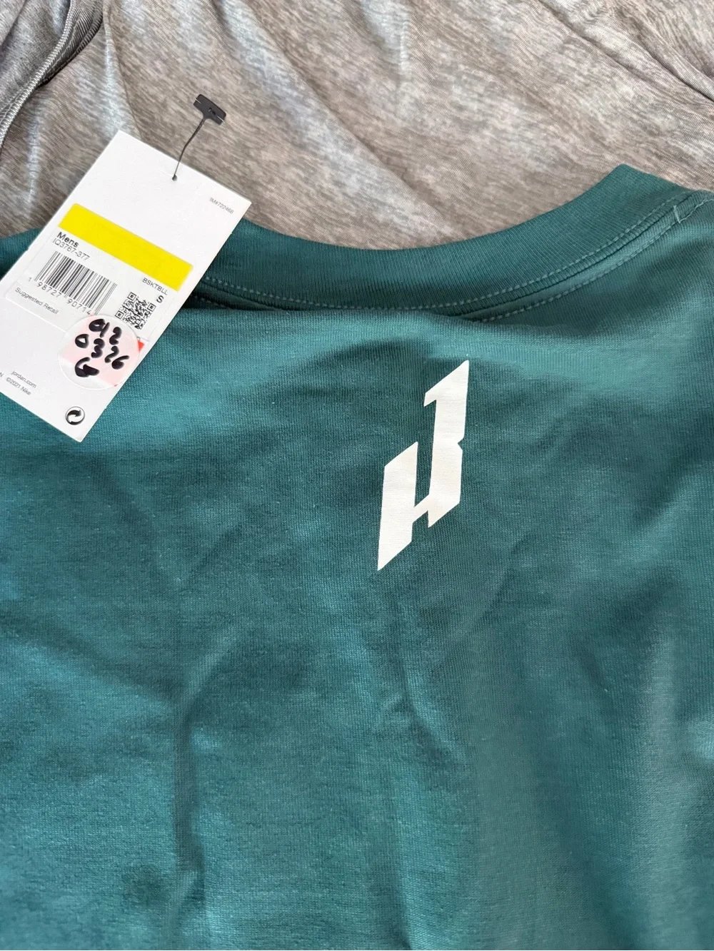 Philadelphia Eagles ‘LOVE, HURTS.' T shirt